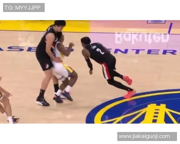 媒体人杨瀚森上一场打不动霍福德，这场晃飞再突就是进步